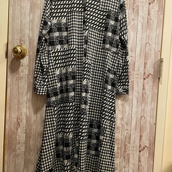 Attitudes by Renee Monochrome Patchwork Dress - Picture 7 of 7